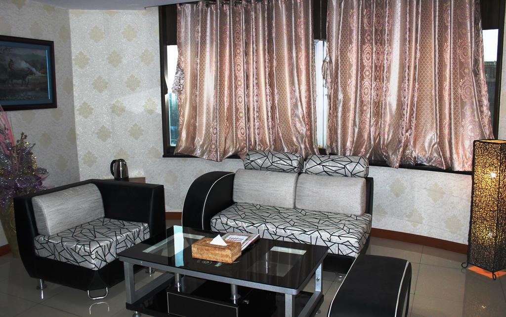 Hotel Kan Kaw ย่างกุ้ง ภายนอก รูปภาพ