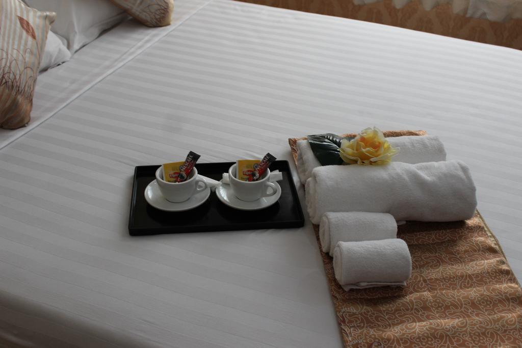 Hotel Kan Kaw ย่างกุ้ง ภายนอก รูปภาพ