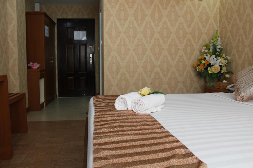 Hotel Kan Kaw ย่างกุ้ง ภายนอก รูปภาพ